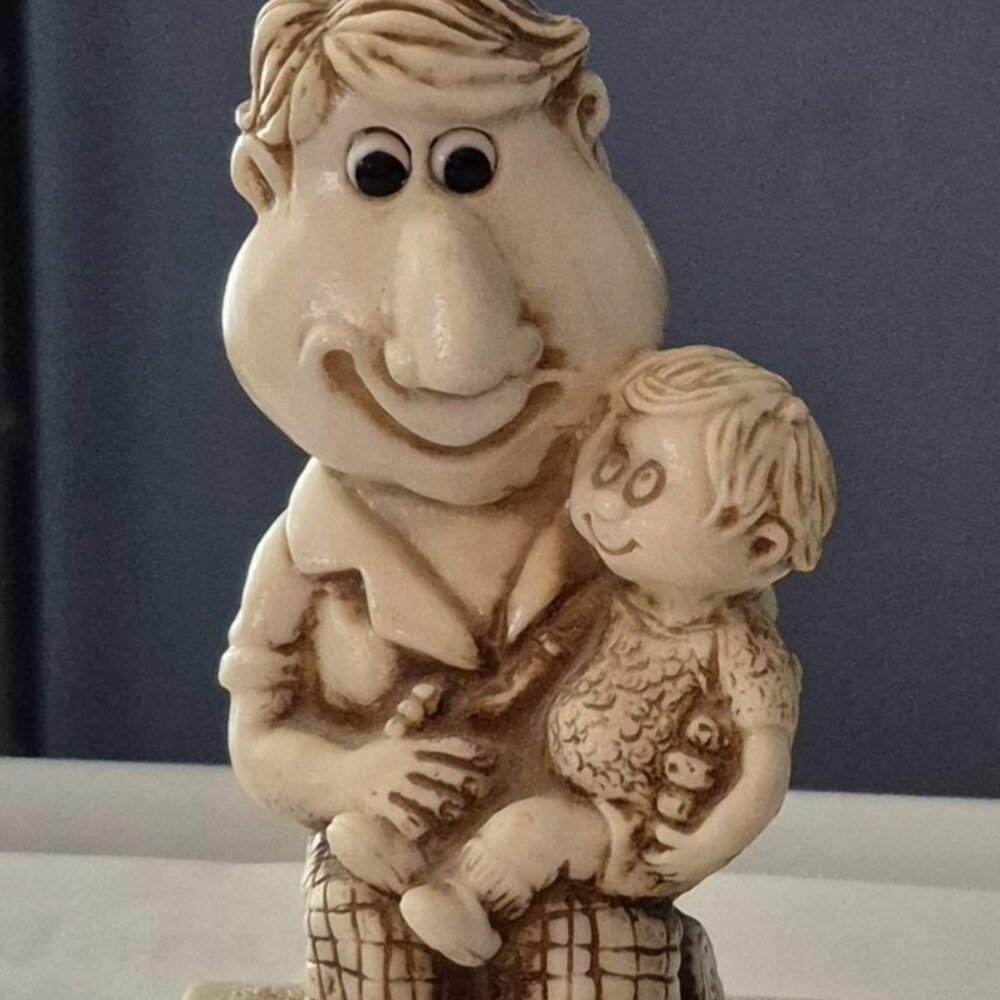 Vintage 1978 Russ Berrie “Any man can be a father…” 5” Resin Statue Figurine GC